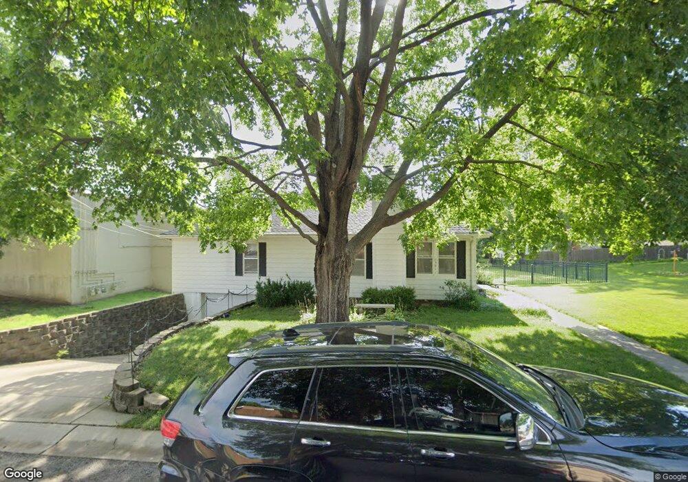 5911 Halsey St, Shawnee, KS 66216 - photo 1