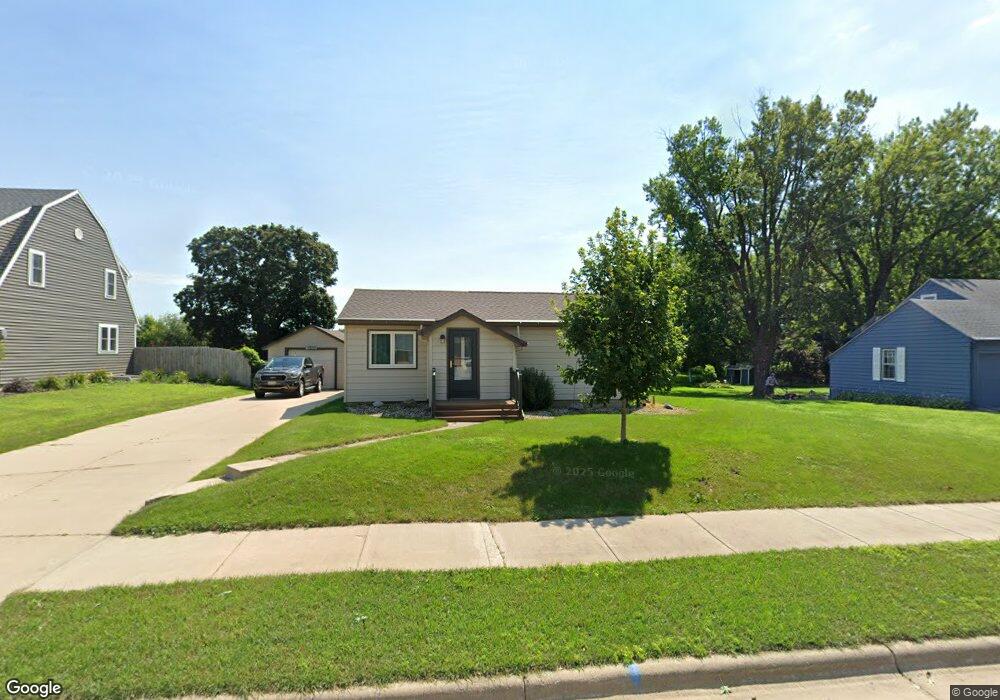 407 Independence Ave S, Clarks Grove, MN 56016 - photo 1