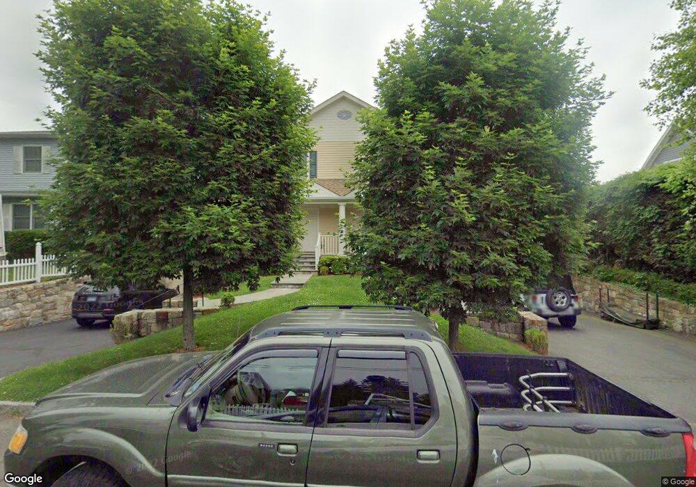 17 Windy Knolls unit A, Greenwich, CT 06831 - photo 1