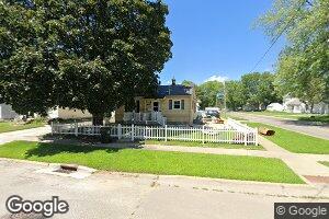 1025 Hawthorne Ave, Waterloo, IA 50702