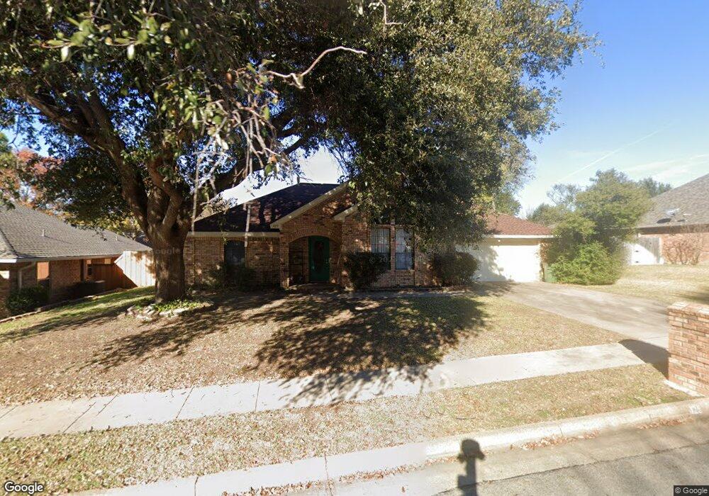 425 Elisha Dr, Bedford, TX 76021 - photo 1