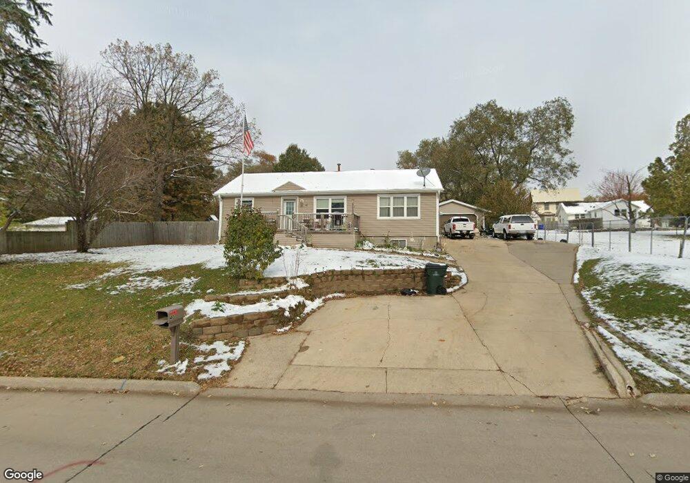 40 36th Ave SW, Cedar Rapids, IA 52404 - photo 1