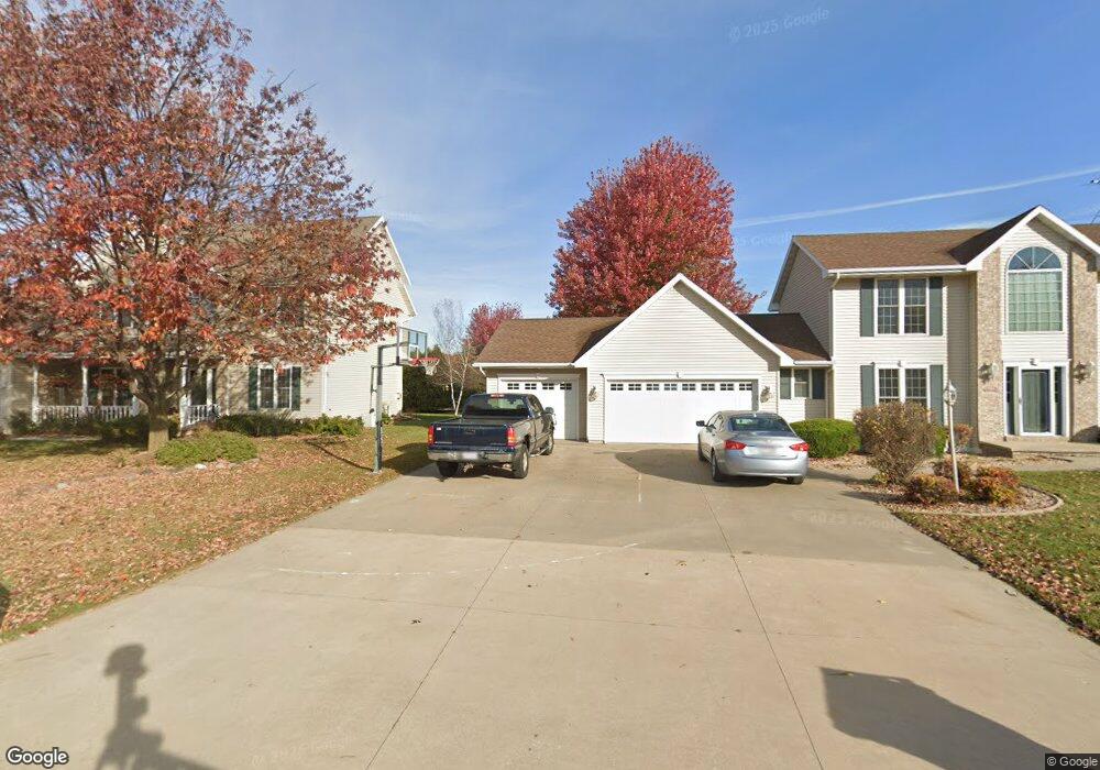 W5848 Sweet Clover Dr, Appleton, WI 54915 - photo 1