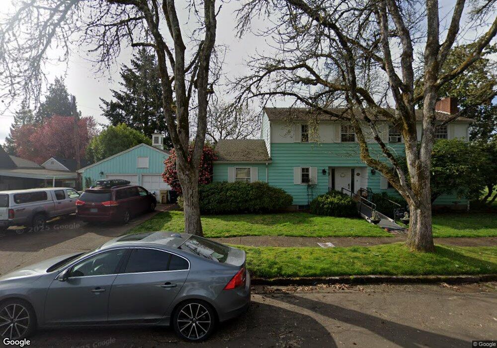 1240 11th Ave SW, Albany, OR 97321 - photo 1