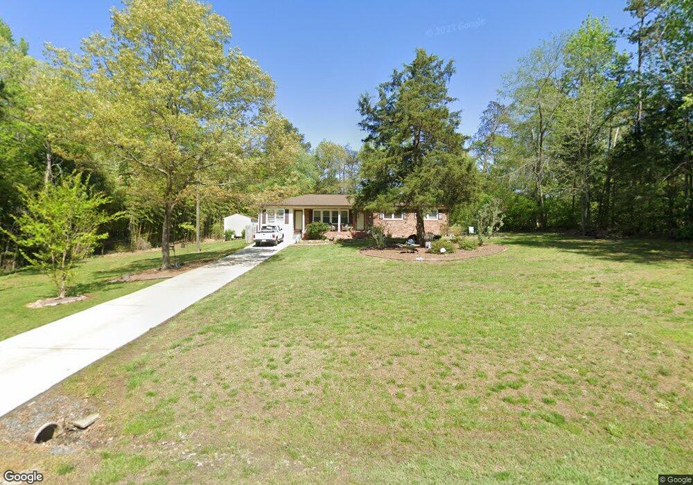 6305 Divot Dr, Greensboro, NC 27407 - photo 1