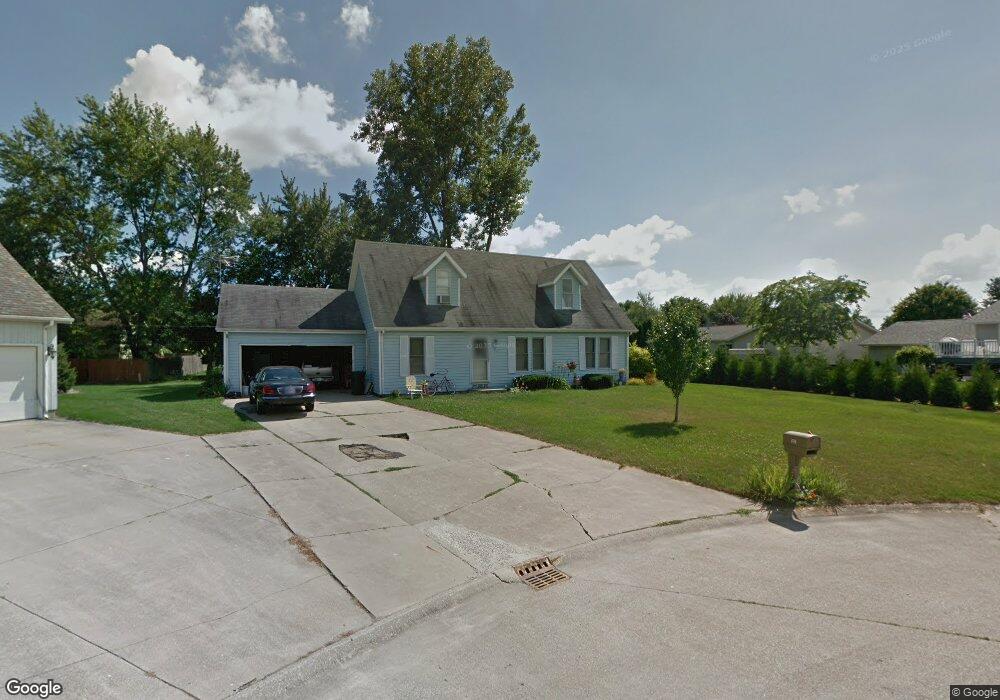 501 Fox Cir, Nappanee, IN 46550 - photo 1