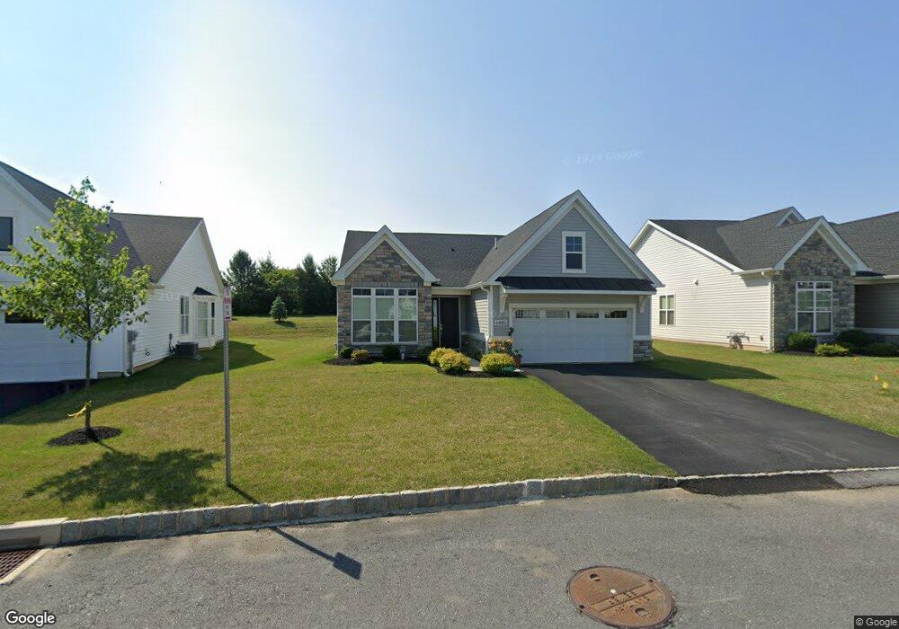 6880 Tulip Ln, Bath, PA 18014 - photo 1