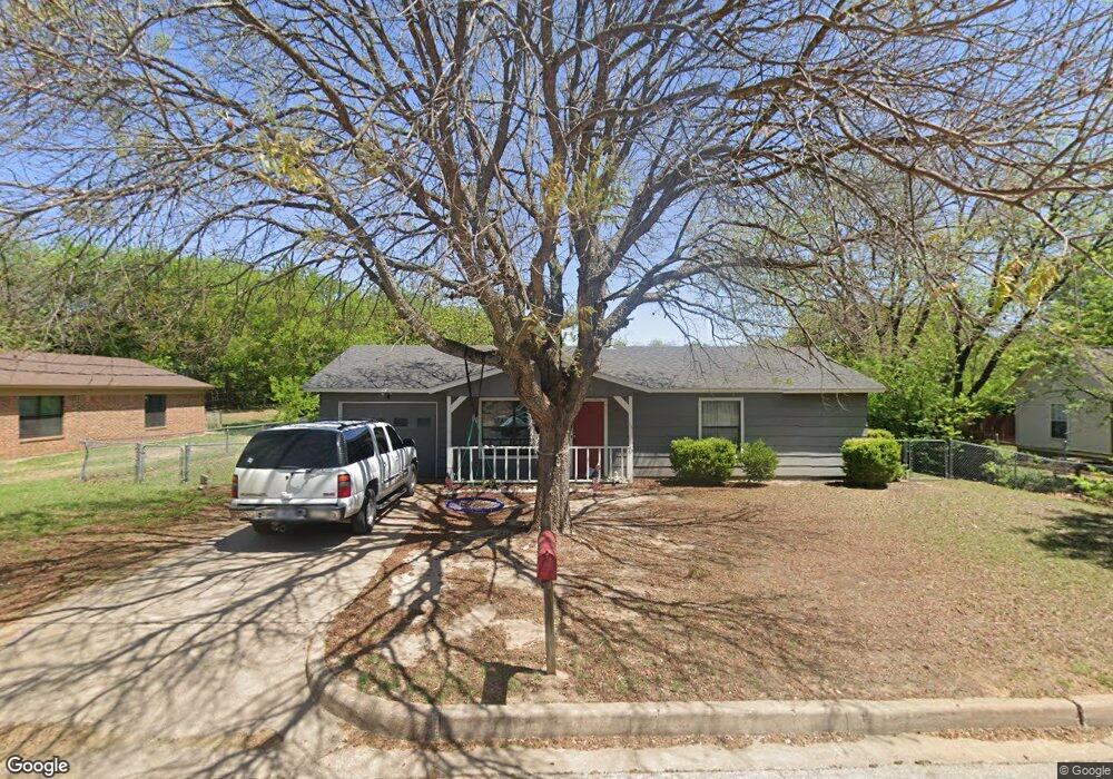 706 N Walnut St, Weatherford, TX 76086 - photo 1