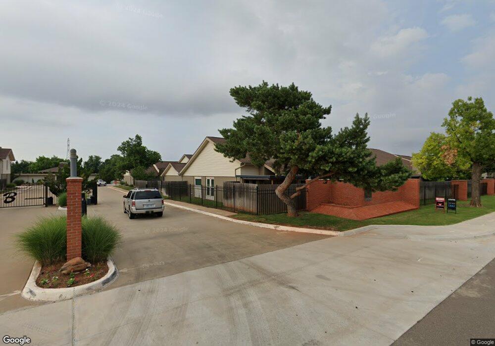 11316 Benttree Cir unit 11316, Oklahoma City, OK 73120 - photo 1