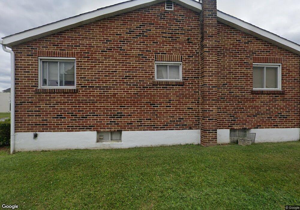 5180 Grant Ave, Whitehall, PA 18052 - photo 1