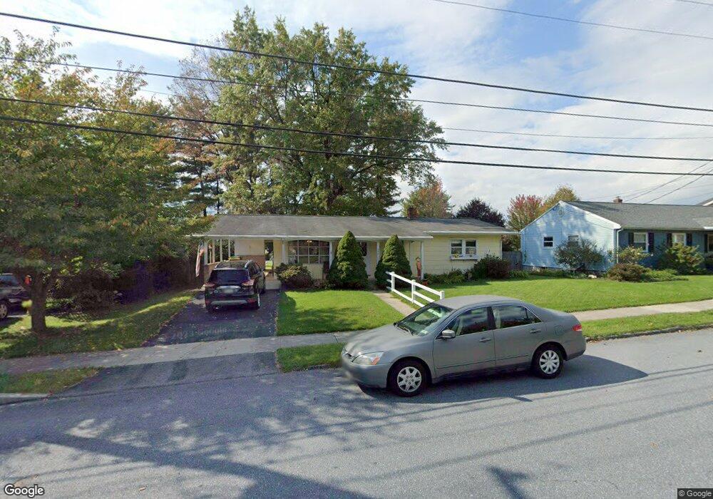 534 Hillcrest Rd, Hershey, PA 17033 - photo 1