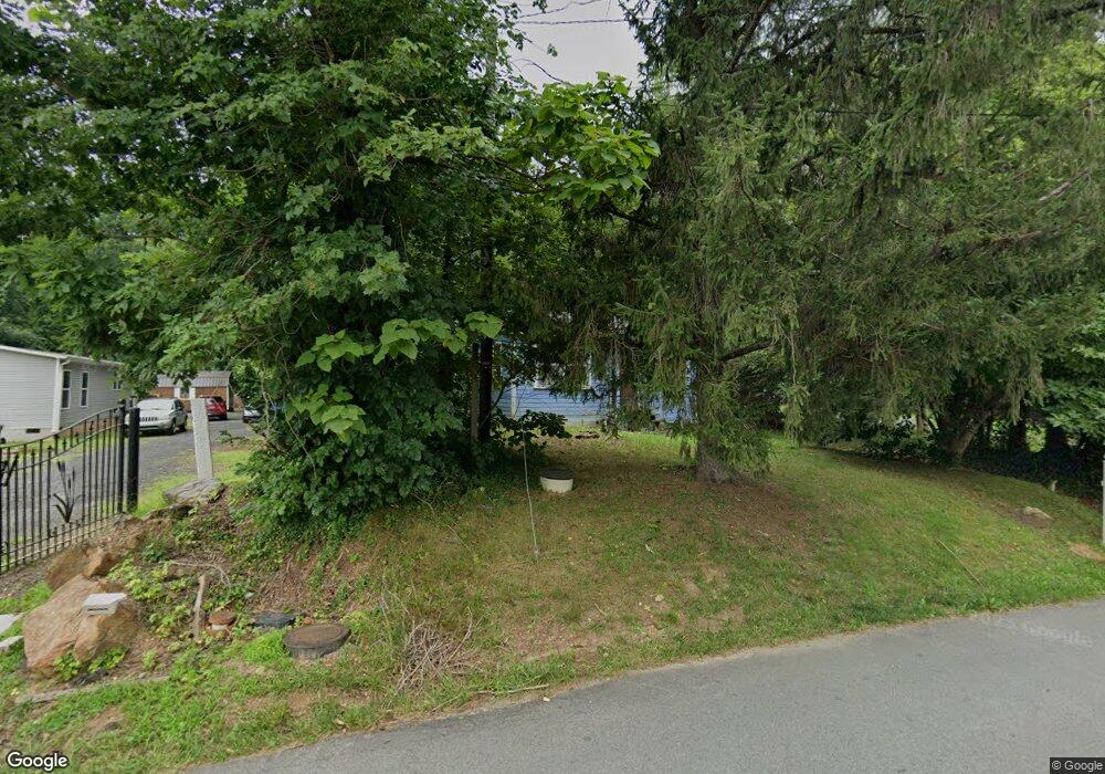 1085 W Chapel Rd, Asheville, NC 28803 - photo 1