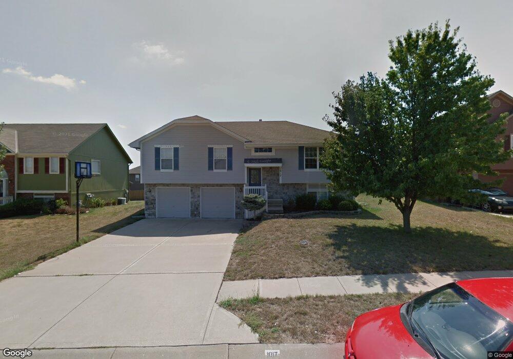 1017 Camelot Dr, Raymore, MO 64083 - photo 1