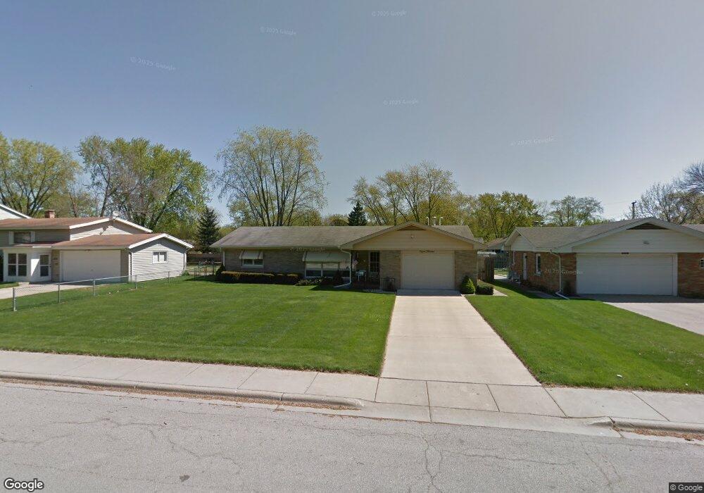 813 N Fordham Ave, Aurora, IL 60506 - photo 1