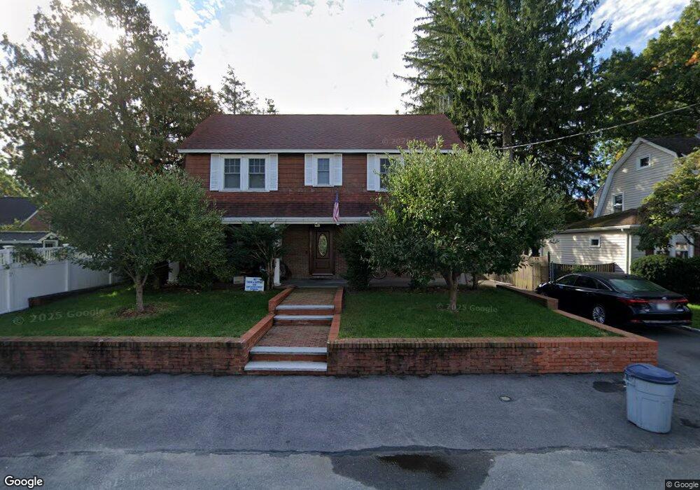 84 Thornton Rd, Waltham, MA 02453 - photo 1