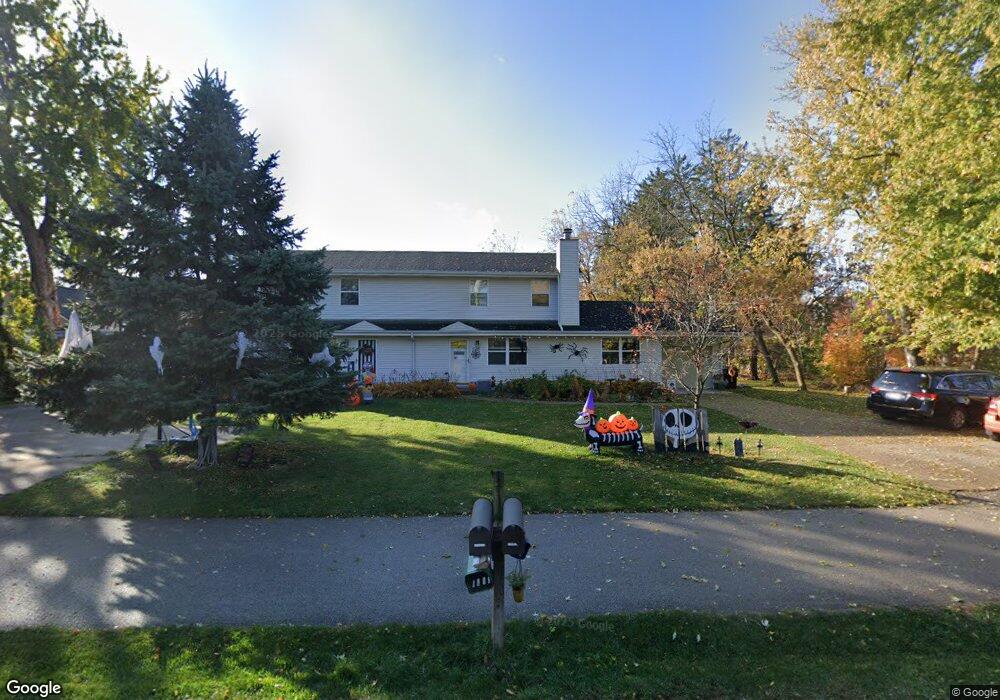816 Wells St, Delafield, WI 53018 - photo 1