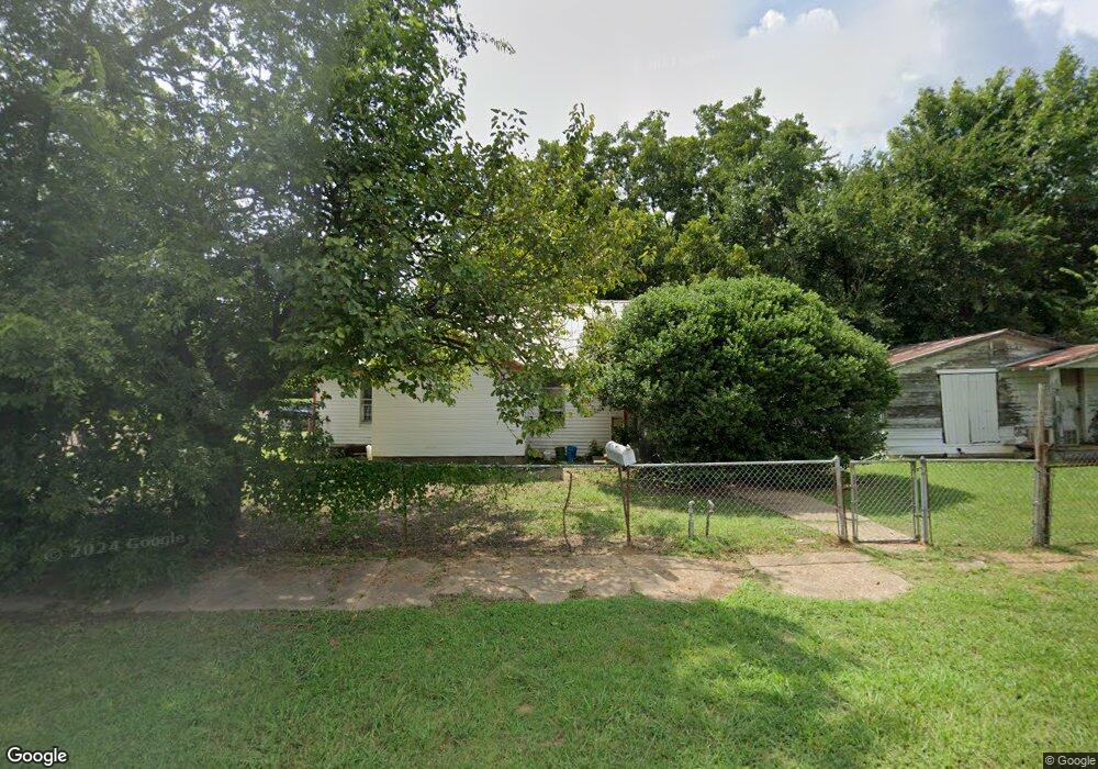 610 S E St, Hugo, OK 74743 - photo 1