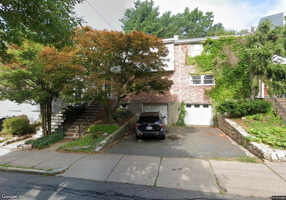 216 Kent St unit 12, Brookline, MA 02446 - photo 1