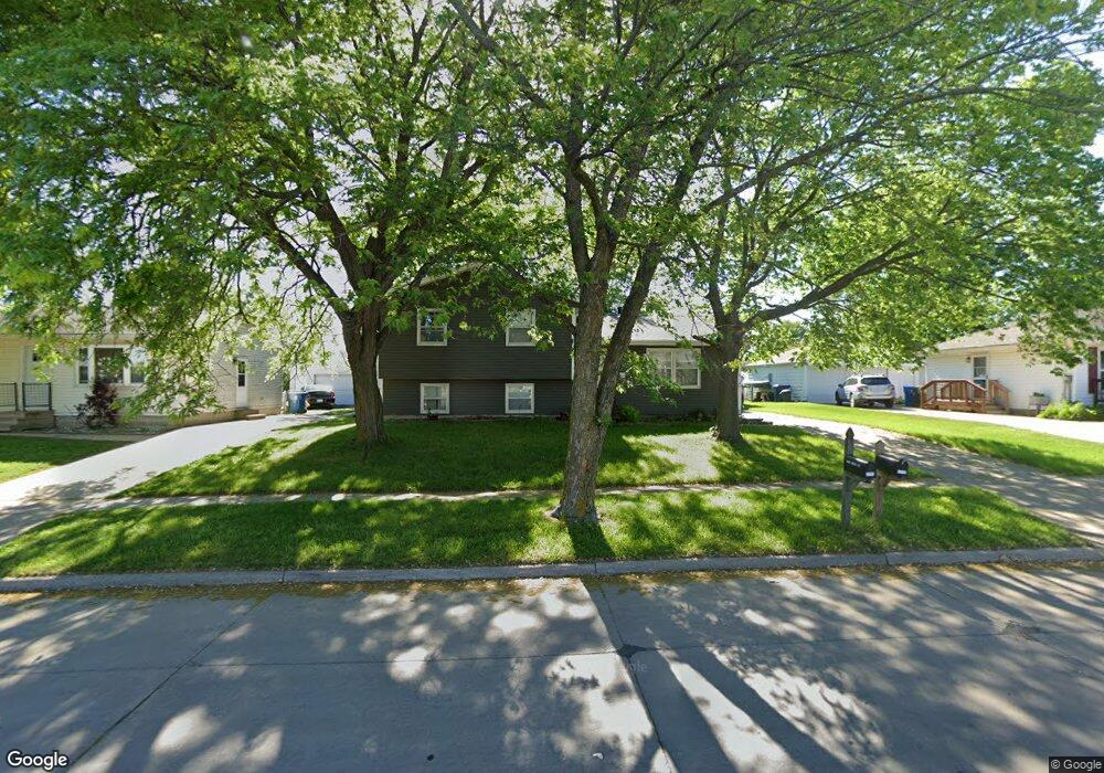 1158 Fleur Dr, Waterloo, IA 50701 - photo 1