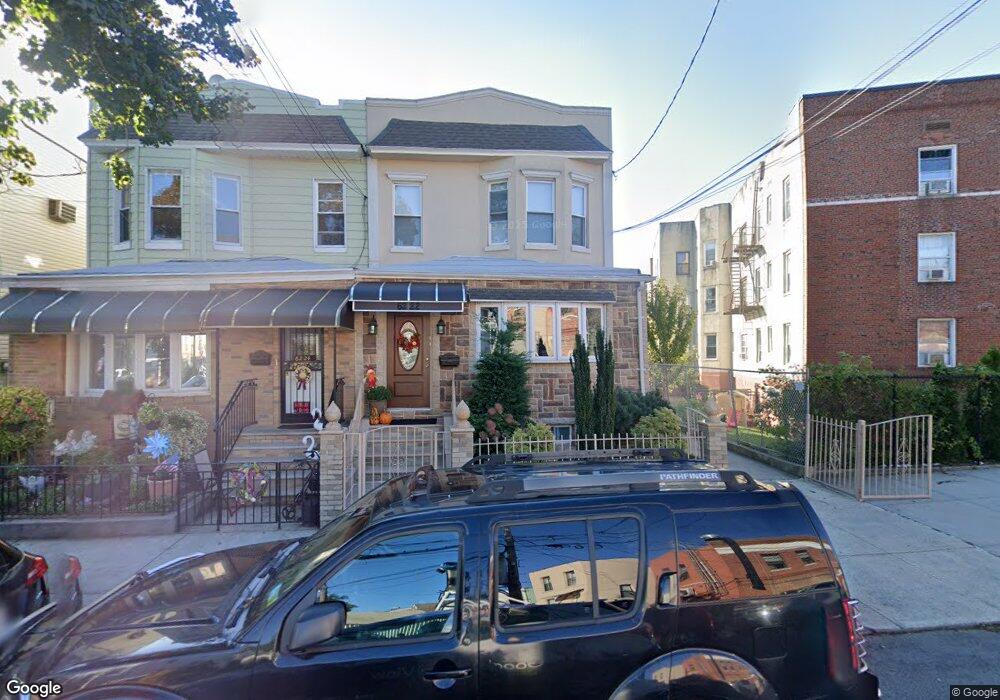 62-22 60th Ave unit 2, Maspeth, NY 11378 - photo 1