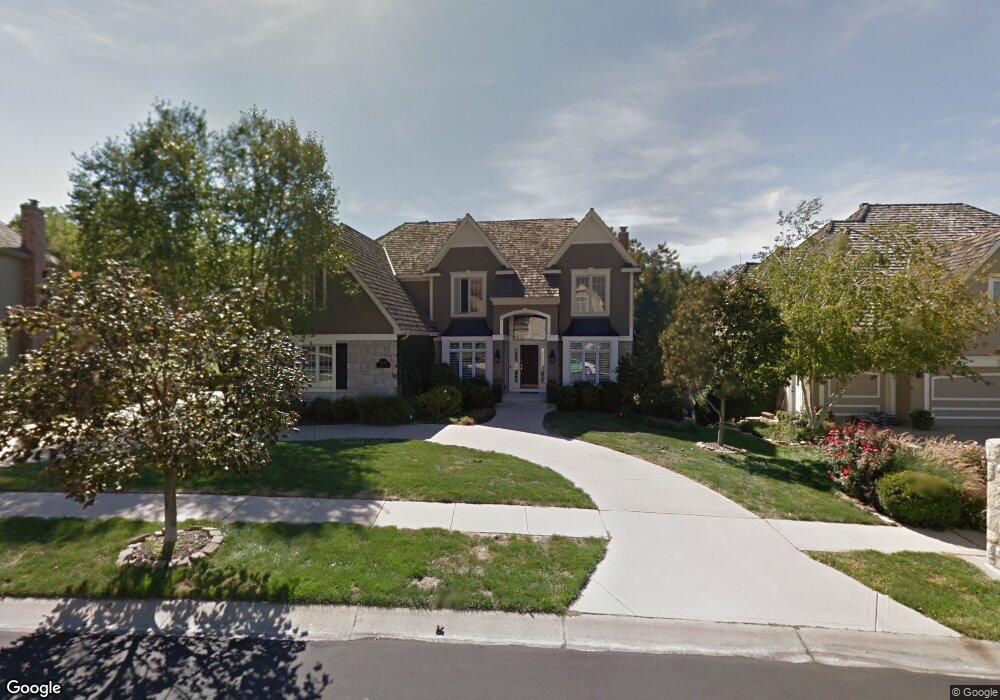 9646 Redbud Ln, Lenexa, KS 66220 - photo 1