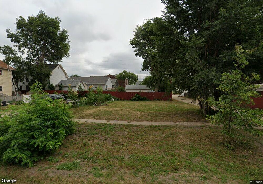 912 6th St SE, Cedar Rapids, IA 52401 - photo 1