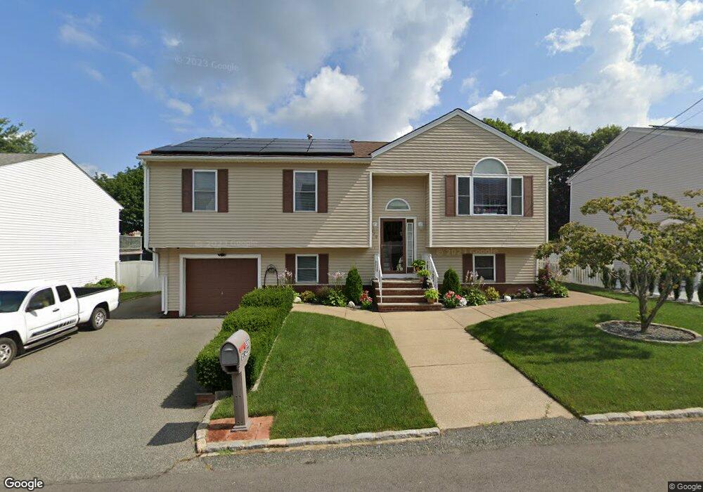 370 Ludlow St, Fall River, MA 02721 - photo 1