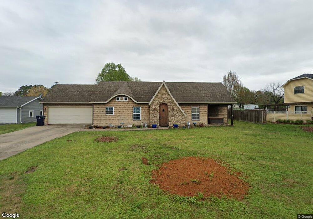 704 E Buchanan St, Prairie Grove, AR 72753 - photo 1