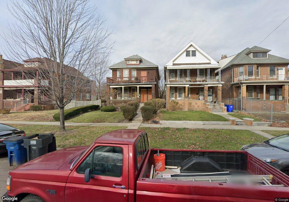 631 E Kirby St, Detroit, MI 48202 - photo 1