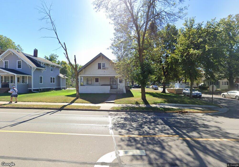 1202 4th Ave E, Menomonie, WI 54751 - photo 1