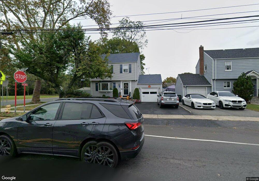 647 W Lake Ave, Rahway, NJ 07065 - photo 1