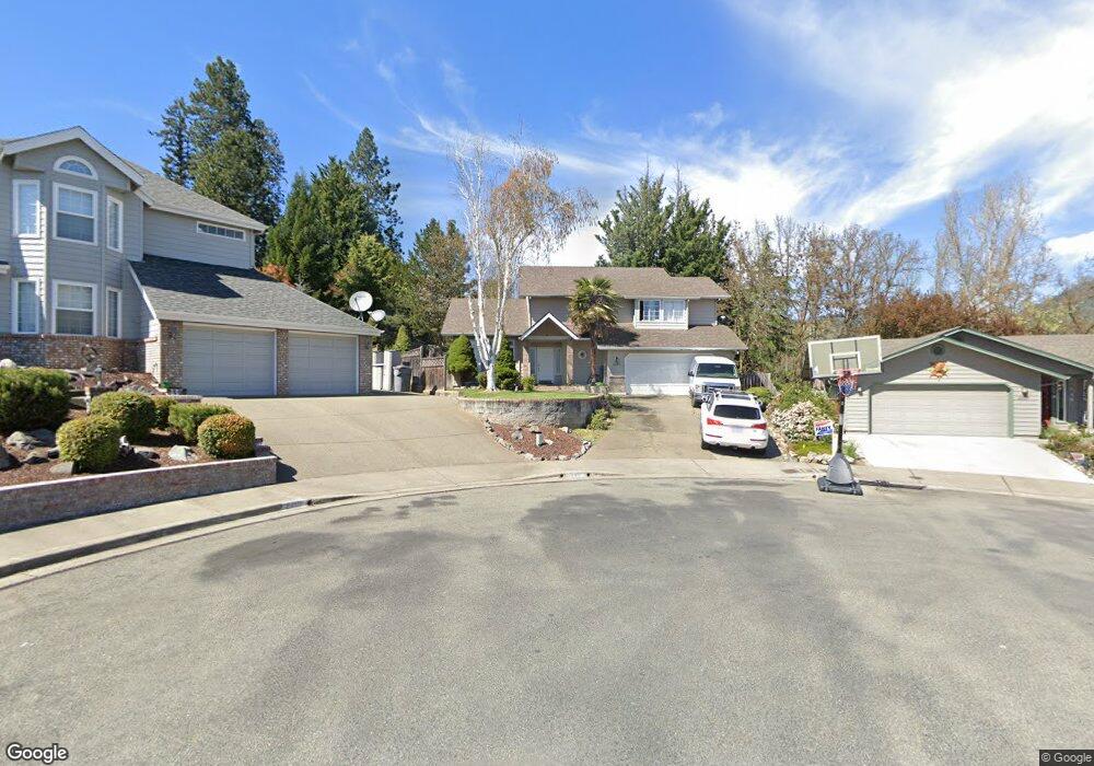 2208 NW Juliet Ln, Grants Pass, OR 97526 - photo 1