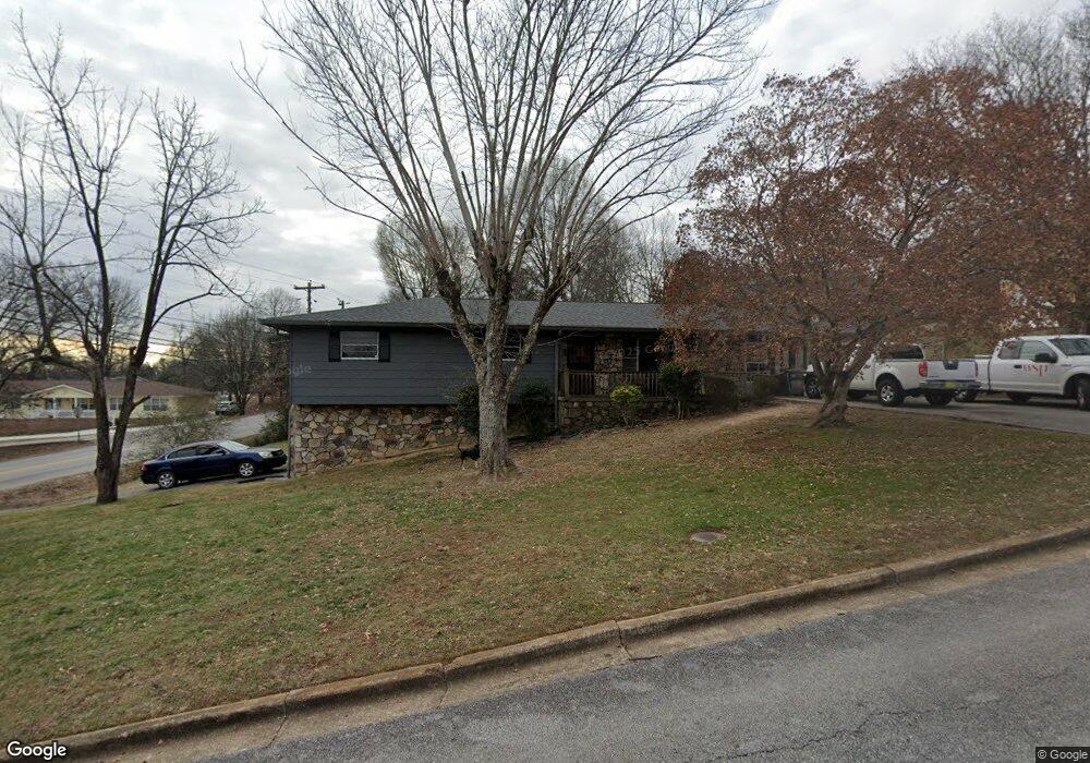 1380 Orbit Dr, Hixson, TN 37343 - photo 1