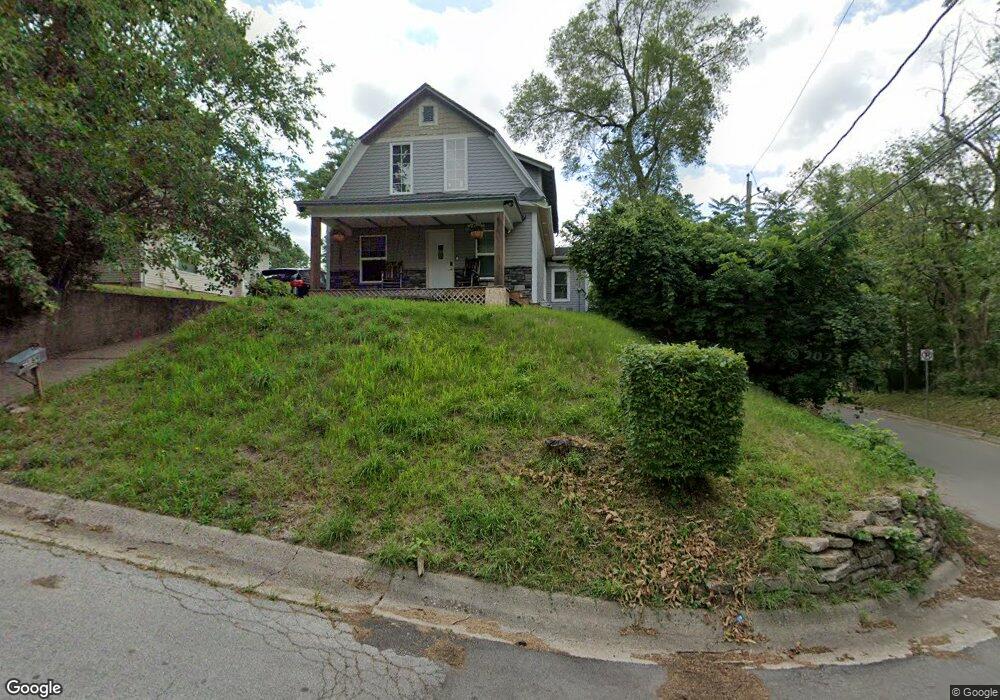 1989 Summit St, Des Moines, IA 50315 - photo 1