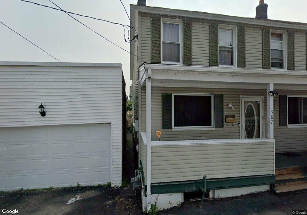 587 Wilbur Ct, Hazleton, PA 18201 - photo 1