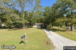 5613 Heathcliff Dr, Moss Point, MS 39562