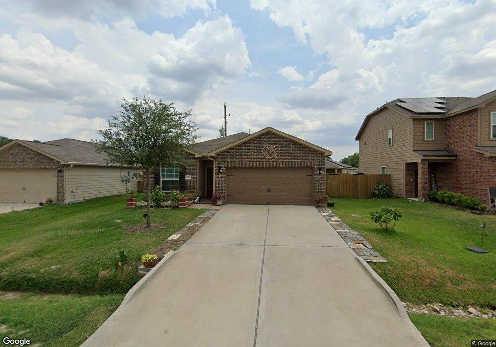 2411 Fallen Pine Ln, Houston, TX 77088 - photo 1