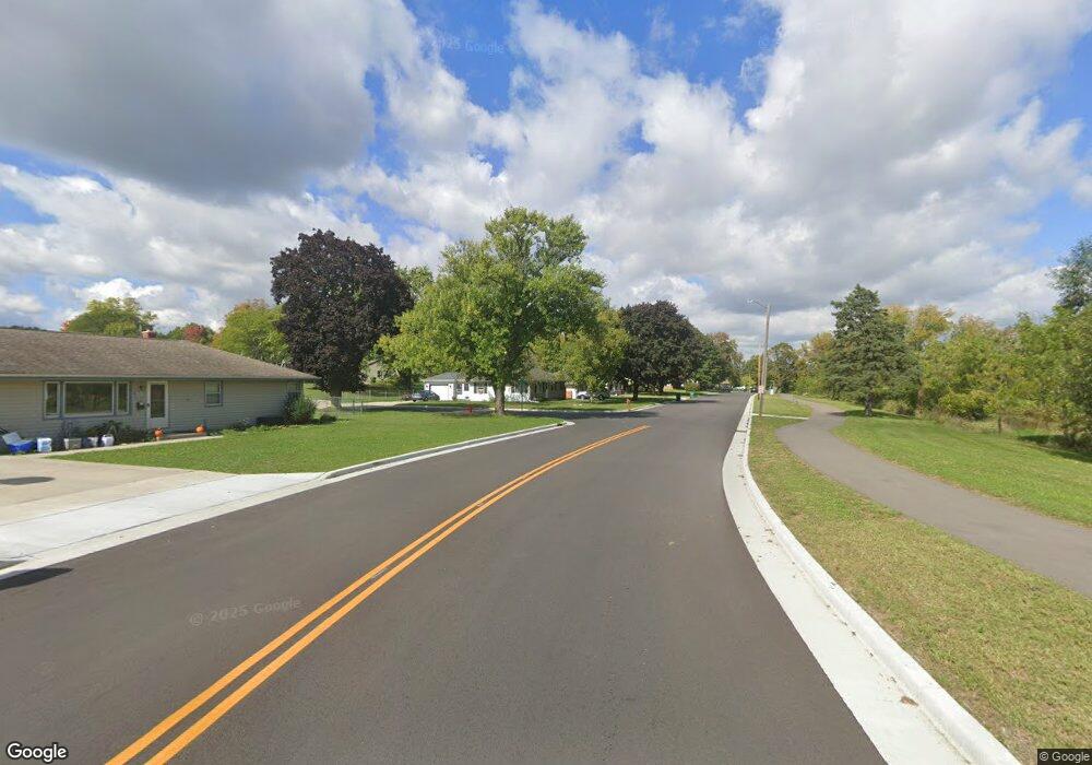 W166N9162 Grand Ave, Menomonee Falls, WI 53051 - photo 1