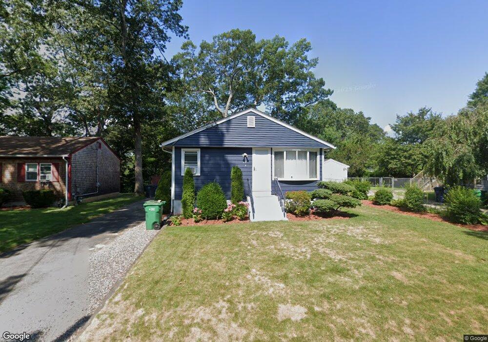 207 Reynolds Ave, Warwick, RI 02889 - photo 1