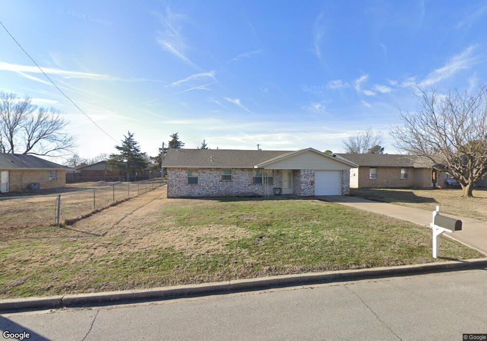 112 E C Ave, Cache, OK 73527 - photo 1