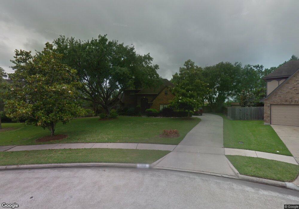 2618 N Mission Cir, Friendswood, TX 77546 - photo 1