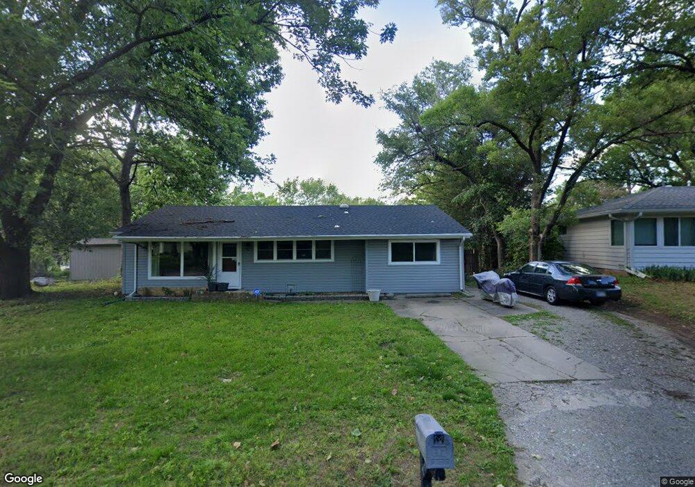 3321 SW Plass Ave, Topeka, KS 66611 - photo 1
