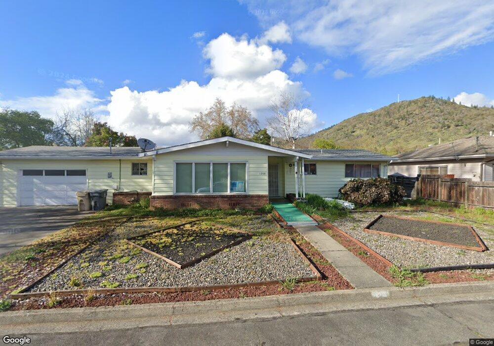 1208 NE Meier Dr, Grants Pass, OR 97526 - photo 1