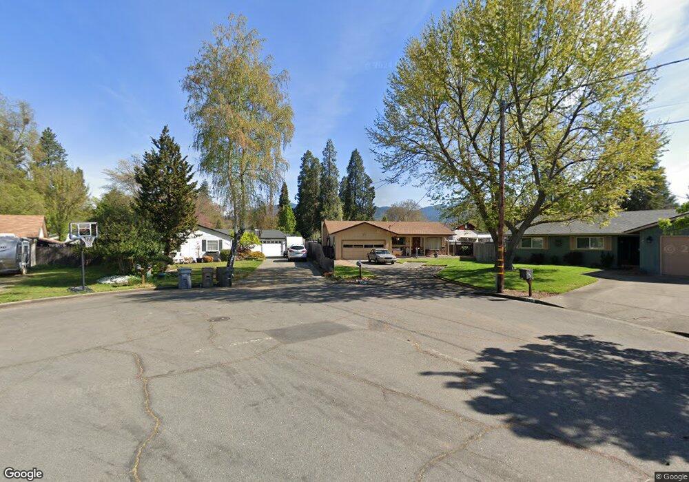 701 SW Cypress St, Grants Pass, OR 97526 - photo 1