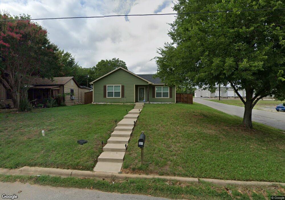 501 W Coffin St, Denison, TX 75020 - photo 1