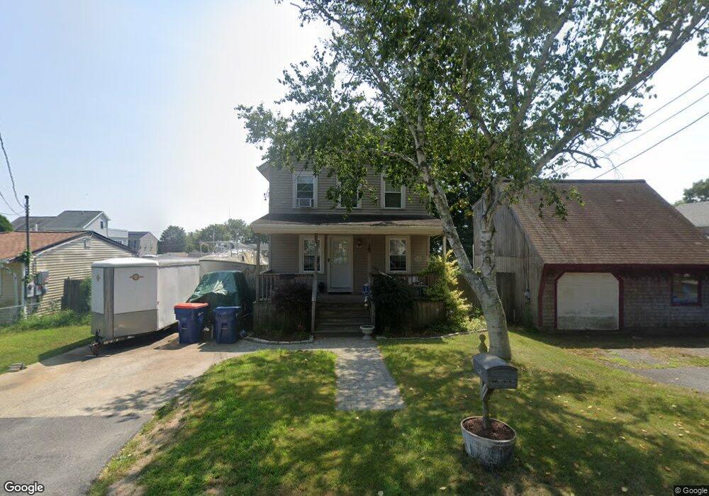 40 Grove St, Fairhaven, MA 02719 - photo 1