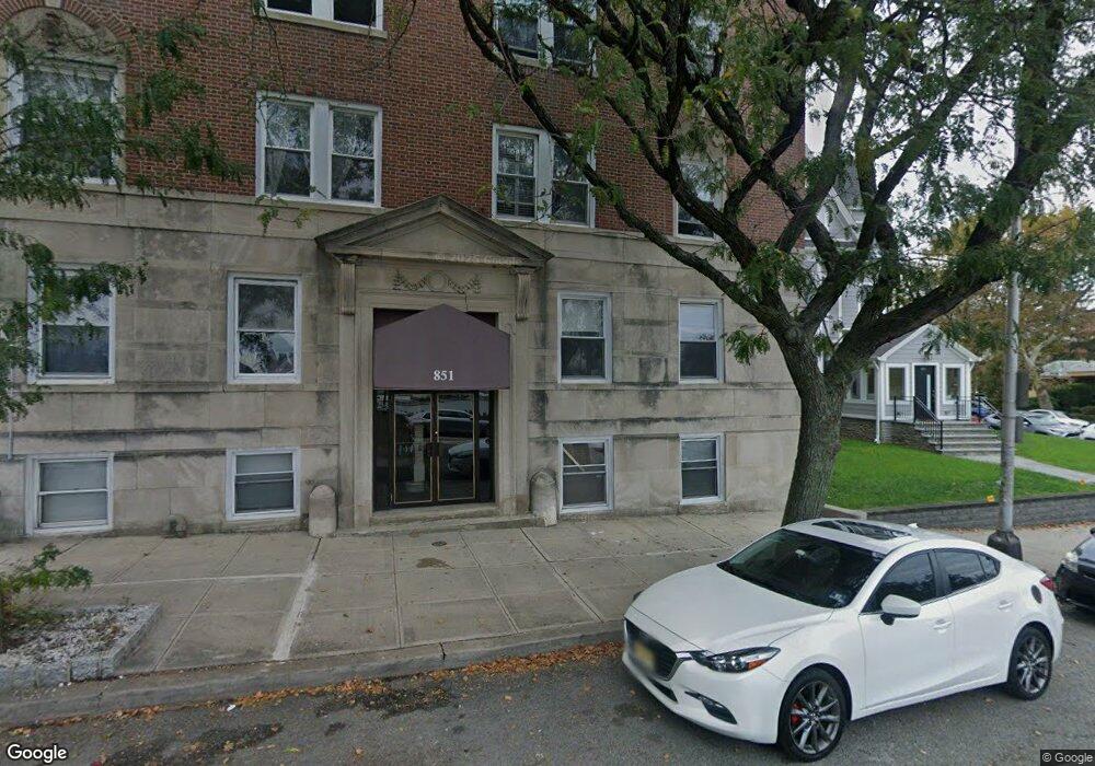 851 Jfk Blvd E unit C4, Weehawken, NJ 07086 - photo 1