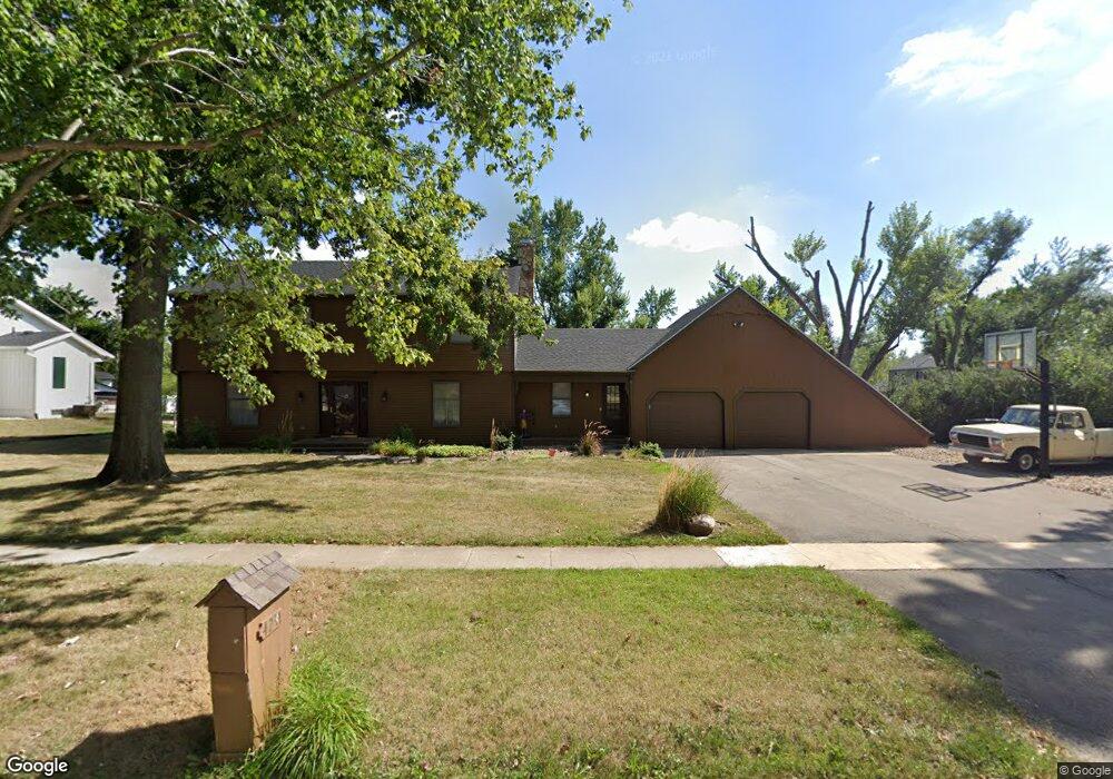 4231 Fox Meadow Dr SE, Cedar Rapids, IA 52403 - photo 1