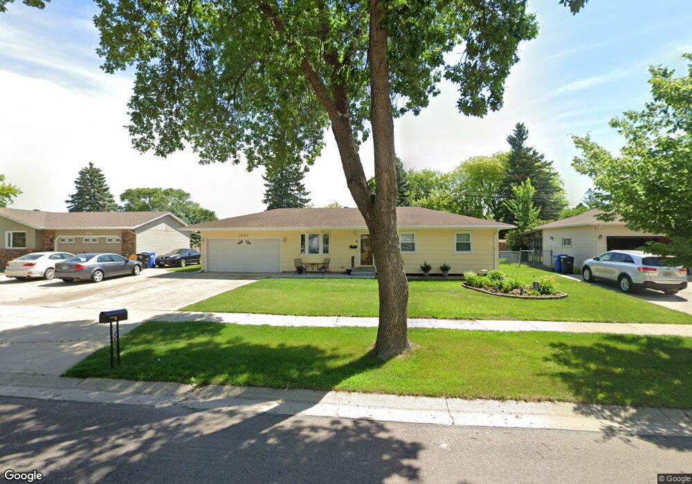 1822 18th St S, Fargo, ND 58103 - photo 1