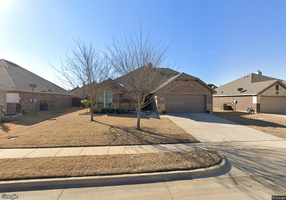 1165 Sapphire Ln, Burleson, TX 76028 - photo 1